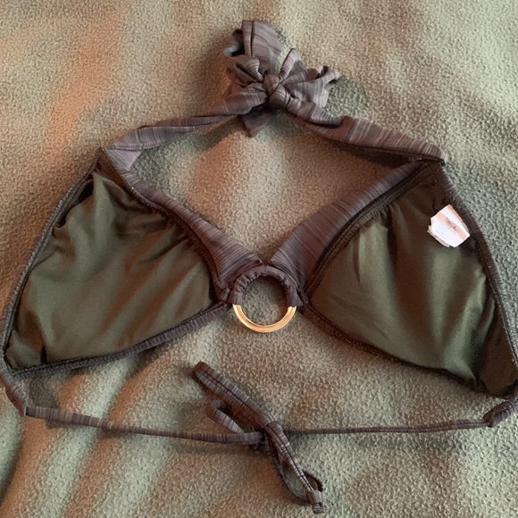 Mossimo green and black striped bikini with gold ring details. Size medium - Picture 3 of 9